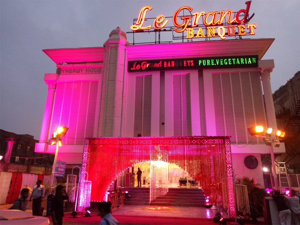Top-Banquet-Halls-in-Peeragarhi-7.jpg