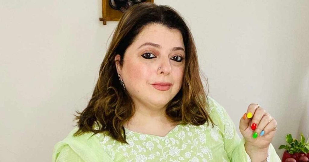 Delnaaz-Irani-Urges-Directors-To-Give-Her-Work-2.jpg