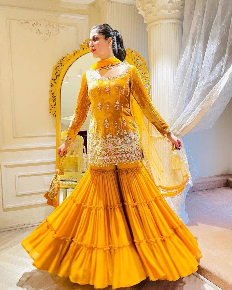 Shararas-Vs-Anarkali-7.jpg