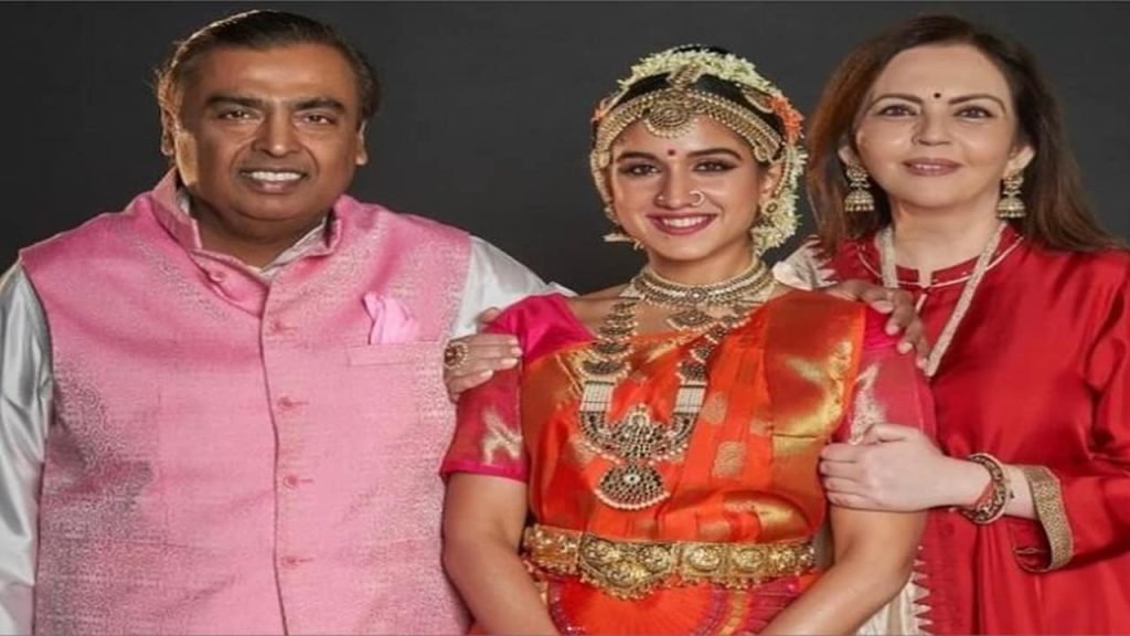 Anant-Ambani-&-Radhika-Merchant’s-Roka-&-Engagement-Ceremony-3.jpg