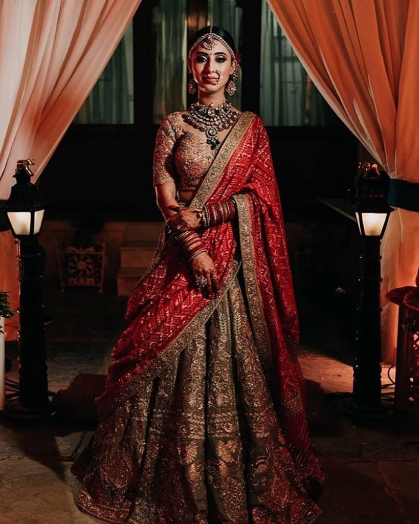 Lehenga-Dupatta-Draping-Styles-3.jpg
