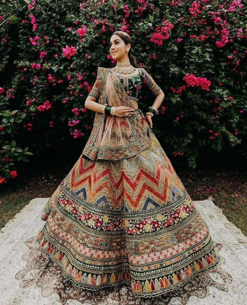 Velvet-Lehenga-8.jpg