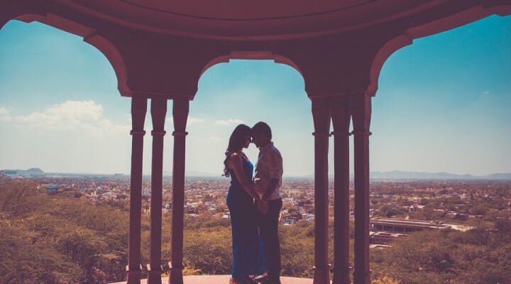 5-Dreamy-Pre-wedding-Shoot-Locations-In-Delhi-9.jpg
