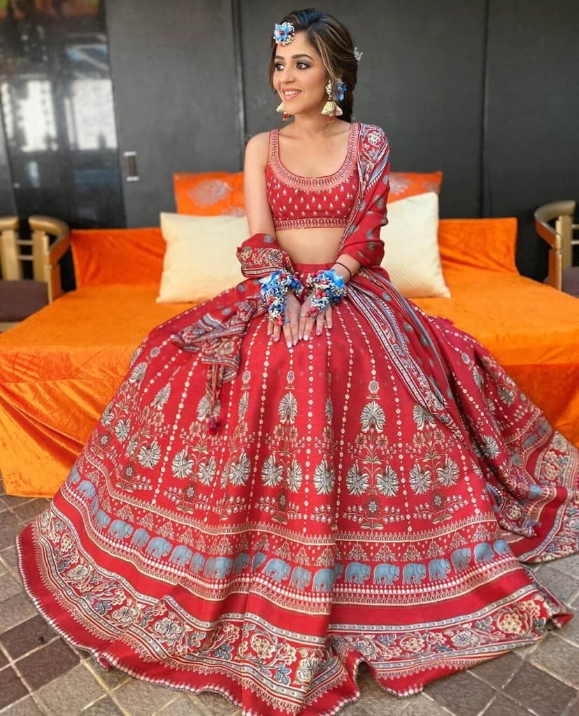 Embroidery-Work-Lehenga-11.jpg