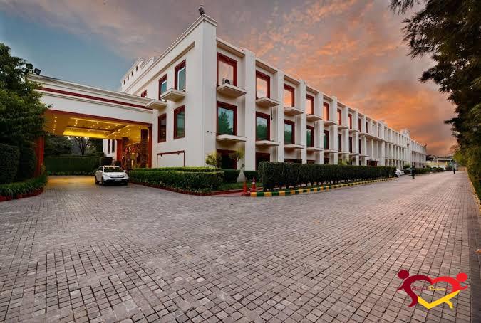 hotel-in-Chattarpur-984.jpg