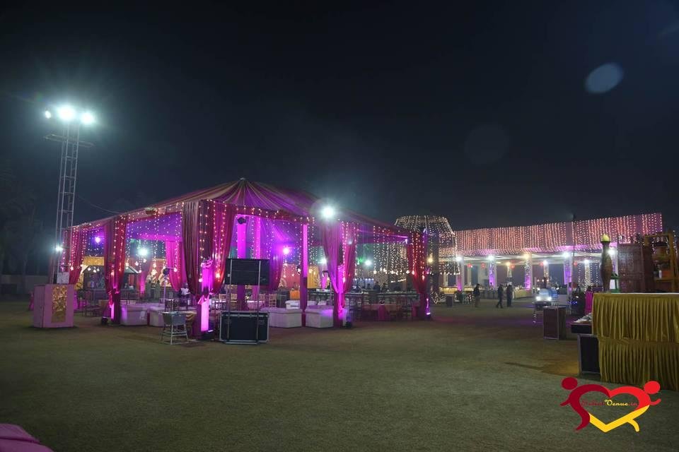 lawn in GT Karnal Road 502 2.jpg